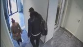 VIDI SE DA JE VEŠT: Nadzorne kamere snimile lopova u zgradi na Zvezdari (VIDEO) VIDI SE DA JE VEŠT: Nadzorne kamere snimile lopova u zgradi na Zvezdari (VIDEO)