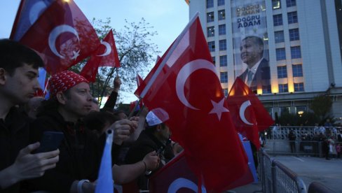 ZAPADNA CIVILIZACIJA JE PROPALA: Predsednik turskog parlamenta izneo kritike zbog situacije na Bliskom istoku