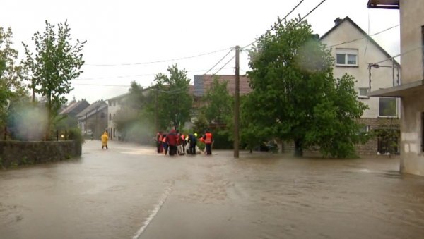 ГРАДОВИ И СЕЛА У ХРВАТСКОЈ ПОД ВОДОМ: Прете и подземне воде