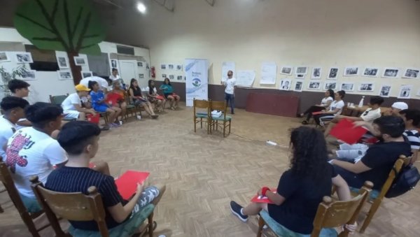 ВИШЕ ОД 40 СТУДЕНАТА ОВЕ МАЊИНЕ ЈЕ ПРОШЛО ПОСЕБАН ПРОГРАМ У СРБИЈИ: Ментори су били на четири универзитета ВИШЕ ОД 40 СТУДЕНАТА ОВЕ МАЊИНЕ ЈЕ ПРОШЛО ПОСЕБАН ПРОГРАМ У СРБИЈИ: Ментори су били на четири универзитета