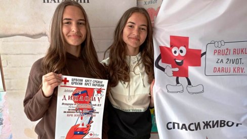 IZLOŽBA RADOVA SESTARA MILIĆ: Isidora i Teodora izlažu u Paraćinu u gradskoj biblioteci IZLOŽBA RADOVA SESTARA MILIĆ: Isidora i Teodora izlažu u Paraćinu u gradskoj biblioteci