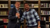 ЈАНКО, ХВАЛА ТИ ШТО СИ ПОКАЗАО ХРАБРОСТ: Вучић о учлањивању Типсаревића у СНС ЈАНКО, ХВАЛА ТИ ШТО СИ ПОКАЗАО ХРАБРОСТ: Вучић о учлањивању Типсаревића у СНС