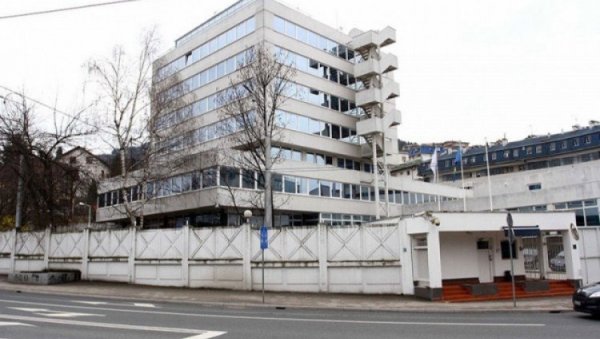У СРПСКОЈ ШМИТОВЕ ОДЛУКЕ НЕ ПОСТОЈЕ: Додик потписао закон којим се налози ОХР неће објавити у Службеном гласнику РС У СРПСКОЈ ШМИТОВЕ ОДЛУКЕ НЕ ПОСТОЈЕ: Додик потписао закон којим се налози ОХР неће објавити у Службеном гласнику РС