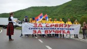 ВИ СТЕ ПРИМЕР КАКО СЕ ВОЛИ СРБИЈА: Погача и со за пешаке с Космета у Рашкој (ФОТО) ВИ СТЕ ПРИМЕР КАКО СЕ ВОЛИ СРБИЈА: Погача и со за пешаке с Космета у Рашкој (ФОТО)