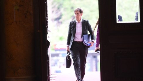 АНА БРНАБИЋ НА ЧЕЛУ ПАРЛАМЕНТА: Водила Владу Србије, а сада има нови изазов АНА БРНАБИЋ НА ЧЕЛУ ПАРЛАМЕНТА: Водила Владу Србије, а сада има нови изазов