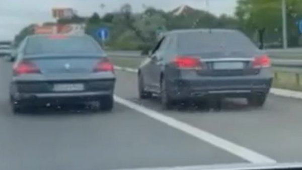 ВОЗАЧИ ИМАЈУ СВЕ МАЊЕ СТРПЉЕЊА: Драматична сцена на београдским улицама (ВИДЕО) ВОЗАЧИ ИМАЈУ СВЕ МАЊЕ СТРПЉЕЊА: Драматична сцена на београдским улицама (ВИДЕО)