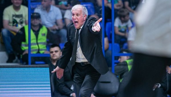 ИМАМО ПРОБЛЕМ! Жељко Обрадовић о кошаркашкој драми у Црној Гори и мајсторици коју је изборио Партизан ИМАМО ПРОБЛЕМ! Жељко Обрадовић о кошаркашкој драми у Црној Гори и мајсторици коју је изборио Партизан