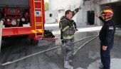 ГОРЕЛО МАШИНСКО УЉЕ, НЕМА ПОВРЕЂЕНИХ: Детаљи пожара у фабрици 14. октобар у Крушевцу ГОРЕЛО МАШИНСКО УЉЕ, НЕМА ПОВРЕЂЕНИХ: Детаљи пожара у фабрици 14. октобар у Крушевцу