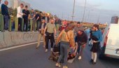 TUČA NA GAZELI TOKOM BLOKADE: Na protestu protiv nasilja incidenti, morala da interveniše Hitna pomoć