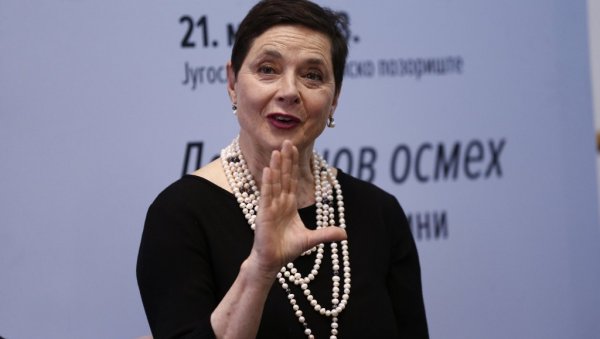 ИЗАБЕЛА РОСЕЛИНИ: Од својих родитеља сам научила да увек будем радознала ИЗАБЕЛА РОСЕЛИНИ: Од својих родитеља сам научила да увек будем радознала