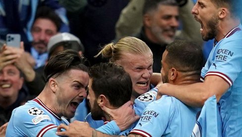 ENGLESKA GLEDA I NE VERUJE: Jedan od najskupljih i najboljih fudbalera se mesec dana opija, mnogi ga ne bi prepoznali (FOTO) ENGLESKA GLEDA I NE VERUJE: Jedan od najskupljih i najboljih fudbalera se mesec dana opija, mnogi ga ne bi prepoznali (FOTO)