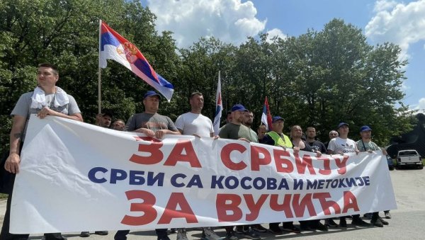 ВИ СТЕ ПРИМЕР КАКО СЕ ВОЛИ СРБИЈА: Милановчани дочекали браћу с Косова и Метохије (ФОТО) ВИ СТЕ ПРИМЕР КАКО СЕ ВОЛИ СРБИЈА: Милановчани дочекали браћу с Косова и Метохије (ФОТО)