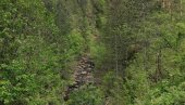 KANJON CRNE REKE NA PLANINI MALJEN KOD VALJEVA: Akcija spasavanja povređene žene KANJON CRNE REKE NA PLANINI MALJEN KOD VALJEVA: Akcija spasavanja povređene žene