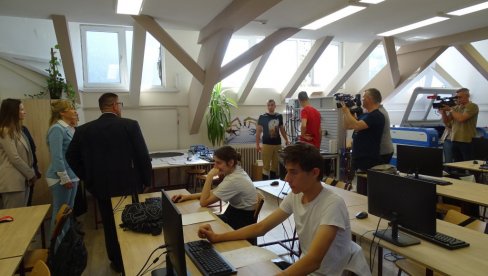 TRENING CENTAR NERAZDVOJNI DEO NASTAVE: Tehnička škola u Valjevu TRENING CENTAR NERAZDVOJNI DEO NASTAVE: Tehnička škola u Valjevu