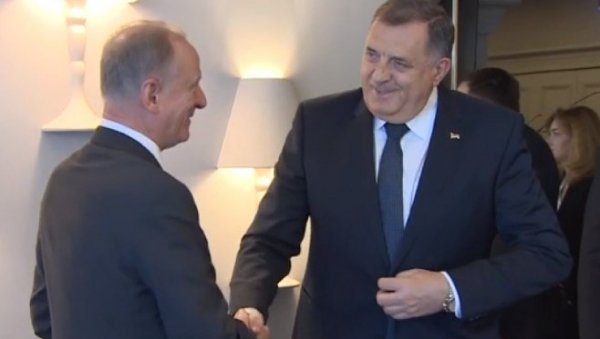 РУСИЈА НЕЋЕ ПОДРЖАТИ РЕЗОЛУЦИЈУ О СРЕБРЕНИЦИ: Додик - Тај документ дестабилизује регион РУСИЈА НЕЋЕ ПОДРЖАТИ РЕЗОЛУЦИЈУ О СРЕБРЕНИЦИ: Додик - Тај документ дестабилизује регион