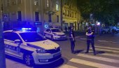 FOTOGRAFIJE SA MESTA PUCNJAVE NA VRAČARU: Policija blokirala ulice, traga se za napadačem (FOTO)