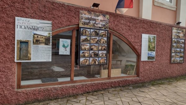 ГДЕ СУ ЖИВЕЛИ ВИНАРИ У ВРЕМЕ БЕРБЕ ГРОЖЂА? То знају у Завичајном музеју Жупе, где су пописали око 70 посебних насеља (ФОТО) ГДЕ СУ ЖИВЕЛИ ВИНАРИ У ВРЕМЕ БЕРБЕ ГРОЖЂА? То знају у Завичајном музеју Жупе, где су пописали око 70 посебних насеља (ФОТО)