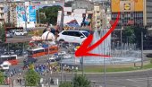 SVI GLEDALI U NJIH: Vidite šta su maturanti radili na Slaviji (VIDEO) SVI GLEDALI U NJIH: Vidite šta su maturanti radili na Slaviji (VIDEO)