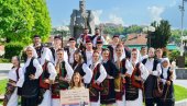 ČUVAJU TRADICIJU: Folkloraši iz Krajšnika osvojili „Zlatni opanak“ u Valjevu (FOTO) ČUVAJU TRADICIJU: Folkloraši iz Krajšnika osvojili „Zlatni opanak“ u Valjevu (FOTO)