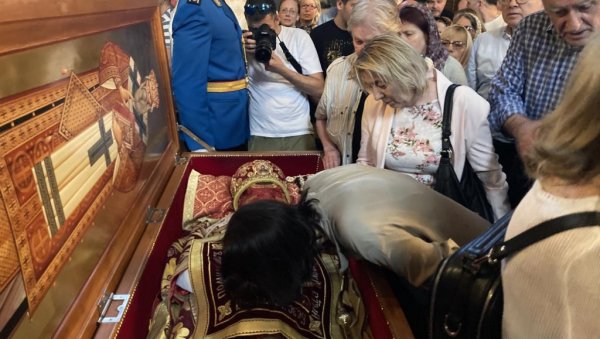 ДАНАС ЈЕ СПАСОВДАН: Црква и верници славе Вазнесење Господње ДАНАС ЈЕ СПАСОВДАН: Црква и верници славе Вазнесење Господње