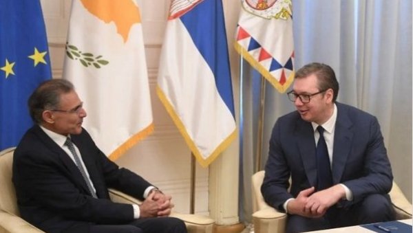 ЧЕСТИТАО САМ АМБАСАДОРУ КИПРА НА УСПЕШНОМ МАНДАТУ: Вучић примио у опроштајну посету Теофилактуа ЧЕСТИТАО САМ АМБАСАДОРУ КИПРА НА УСПЕШНОМ МАНДАТУ: Вучић примио у опроштајну посету Теофилактуа