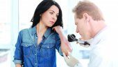 CRVENI VAM SE I PERUTA KOŽA? Seboroični dermatitis ne voli sunce CRVENI VAM SE I PERUTA KOŽA? Seboroični dermatitis ne voli sunce