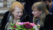 TEŠKO MI JE, PREMINULA JE JUTROS: Oglasila se ćerka Radmile Živković TEŠKO MI JE, PREMINULA JE JUTROS: Oglasila se ćerka Radmile Živković