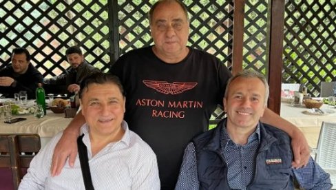 LICEMERI SA ZAPADA! Legenda Zvezde grmi nakon sramne krađe u Milanu LICEMERI SA ZAPADA! Legenda Zvezde grmi nakon sramne krađe u Milanu