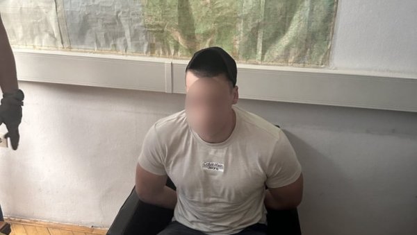 ПРВЕ СЛИКЕ УХАПШЕНОГ ПОЛИЦАЈЦА: После шест дана бекства пао у Требињу ПРВЕ СЛИКЕ УХАПШЕНОГ ПОЛИЦАЈЦА: После шест дана бекства пао у Требињу