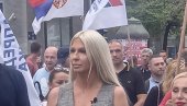 KARLEUŠA NA SKUPU SRBIJA NADE: Uvek bila na strani istine i naroda (FOTO,VIDEO) KARLEUŠA NA SKUPU SRBIJA NADE: Uvek bila na strani istine i naroda (FOTO,VIDEO)