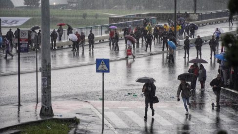 HITNO UPOZORENJE METEOROLOGA: Ovi gradovi su na udaru nepogoda sa gradom i snažnim pljuskovima