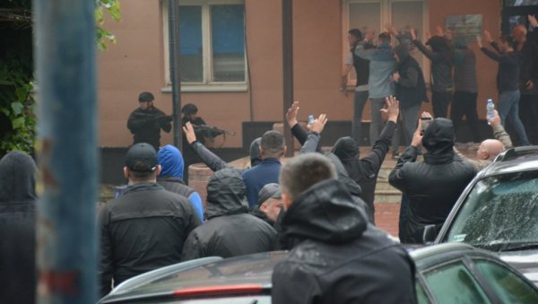 СРПСКА ЛИСТА: Против српског народа и наше странке месецима се води хибридни рат СРПСКА ЛИСТА: Против српског народа и наше странке месецима се води хибридни рат