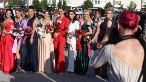 MATURANTIMA PO 100 KM: Lokalne zajednice u Istočnom Sarajevu priskaču u pomoć srednjoškolcima MATURANTIMA PO 100 KM: Lokalne zajednice u Istočnom Sarajevu priskaču u pomoć srednjoškolcima