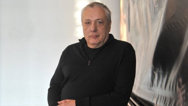 ЕГОН САВИН ПРВИ ЛАУРЕАТ: У Новом Саду додељена награда „Дејан Мијач“ за редитељски опус ЕГОН САВИН ПРВИ ЛАУРЕАТ: У Новом Саду додељена награда „Дејан Мијач“ за редитељски опус