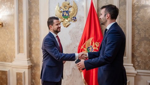 ODLUČENO! Milatović predložio lidera PES Milojka Spajića za mandatara ODLUČENO! Milatović predložio lidera PES Milojka Spajića za mandatara