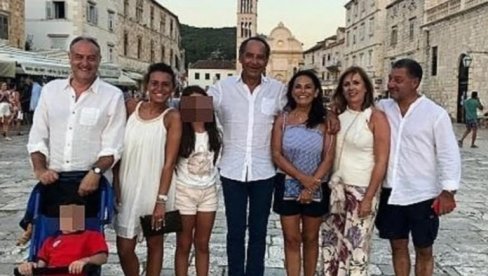 ČUDO DA NEMA VIŠE MRTVIH: Kada su došli na hrvatsko ostrvo, nisu ni slutili šta ih čeka - tada je nastala i poslednja zajednička slika ČUDO DA NEMA VIŠE MRTVIH: Kada su došli na hrvatsko ostrvo, nisu ni slutili šta ih čeka - tada je nastala i poslednja zajednička slika
