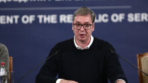 RUSI UPOZORAVAJU: Zapad hoće rušenje Vučića! RUSI UPOZORAVAJU: Zapad hoće rušenje Vučića!