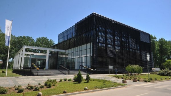 ИЗЈАВА РЕКТОРА УНИВЕРЗИТЕТА У НОВОМ САДУ: Оштра осуда напада на студенте који желе да уче! ИЗЈАВА РЕКТОРА УНИВЕРЗИТЕТА У НОВОМ САДУ: Оштра осуда напада на студенте који желе да уче!