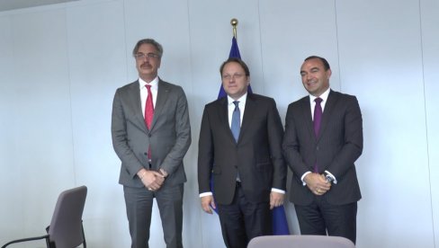 ČADEŽ I RAFUNA: Privreda traži poštovanje dogovora i predvidivo poslovanje ČADEŽ I RAFUNA: Privreda traži poštovanje dogovora i predvidivo poslovanje