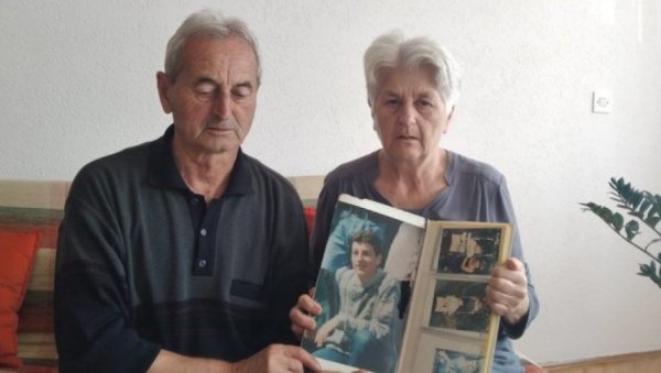 НАША ДУША СА МАРКОМ ЈЕ ЗАКОПАНА: На данашњи дан пре 24 године НАТО у Новом Пазару убио 11 људи, међу страдалима и двоје деце НАША ДУША СА МАРКОМ ЈЕ ЗАКОПАНА: На данашњи дан пре 24 године НАТО у Новом Пазару убио 11 људи, међу страдалима и двоје деце