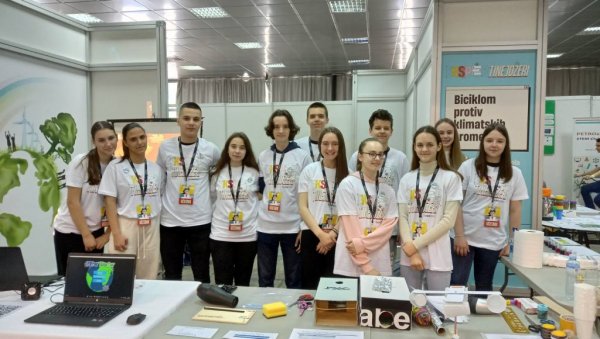 ПЛАНЕТА МОРА БИТИ ЗДРАВА: Ученици Гимназије Светозар Марковић из Новог Сада-амбасадори на Фестивалу науке 2023. ПЛАНЕТА МОРА БИТИ ЗДРАВА: Ученици Гимназије Светозар Марковић из Новог Сада-амбасадори на Фестивалу науке 2023.