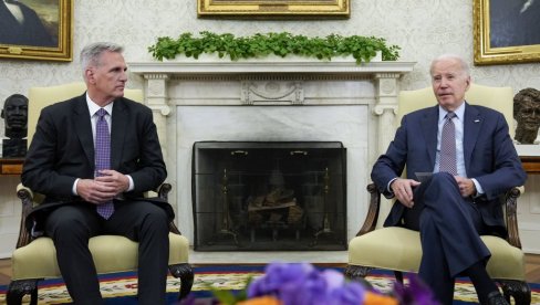 NESLAVNI AMERIČKI REKORDI: Ministarstvo finansija najavljuje do sada neviđeno zaduživanje NESLAVNI AMERIČKI REKORDI: Ministarstvo finansija najavljuje do sada neviđeno zaduživanje