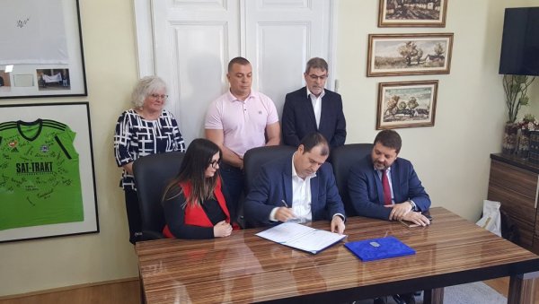 ЗА ЈЕДНАКОСТ ПОЛОВА: Кањижа потписала Европску повељу о родној равноправности ЗА ЈЕДНАКОСТ ПОЛОВА: Кањижа потписала Европску повељу о родној равноправности