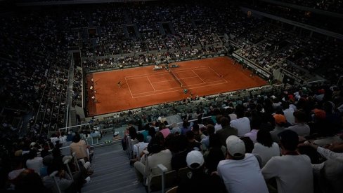 SKANDAL KAKAV TENIS NE PAMTI: Japanku izbacili sa Rolan Garosa i oduzeli joj sav novac i poene