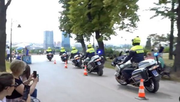 ТАКТИЧКО-ТЕХНИЧКИ ЗБОР МУП-а НА КАЛЕМЕГДАНУ: Најмлађи ће имати прилику да се друже са полицајцима (ВИДЕО) ТАКТИЧКО-ТЕХНИЧКИ ЗБОР МУП-а НА КАЛЕМЕГДАНУ: Најмлађи ће имати прилику да се друже са полицајцима (ВИДЕО)