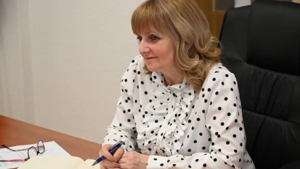 УЧЕНИЦИ БЕСПЛАТНО НА ВЕЧЕ МАЛЕ МАТУРЕ : Трошкове прославе осмацима покрива општина Беочин УЧЕНИЦИ БЕСПЛАТНО НА ВЕЧЕ МАЛЕ МАТУРЕ : Трошкове прославе осмацима покрива општина Беочин