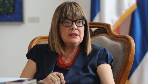 BIVŠA VLAST SPALJIVALA I SAKATILA KULTURU, A SADA TO POPRAVLJAMO: Maja Gojković o napadima na predsednika Vučića BIVŠA VLAST SPALJIVALA I SAKATILA KULTURU, A SADA TO POPRAVLJAMO: Maja Gojković o napadima na predsednika Vučića