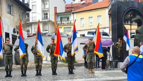 СЕЋАЊЕ НА ЈУНАКЕ РОДА: Обележена 31. годишњица формирања Зворничке бригаде Војске Републике Српске СЕЋАЊЕ НА ЈУНАКЕ РОДА: Обележена 31. годишњица формирања Зворничке бригаде Војске Републике Српске