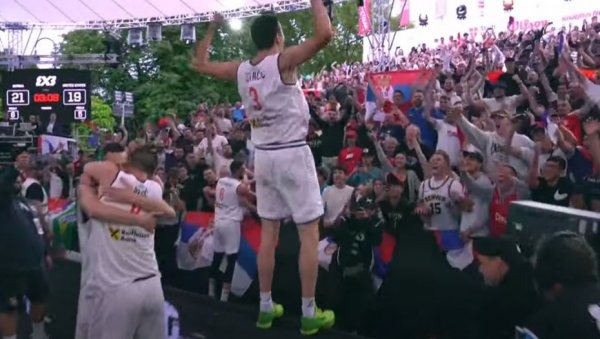СРБИЈА ЈЕ ПРВАК СВЕТА У БАСКЕТУ! Какав поздрав Американцима из земље кошарке - за историју! (ВИДЕО) СРБИЈА ЈЕ ПРВАК СВЕТА У БАСКЕТУ! Какав поздрав Американцима из земље кошарке - за историју! (ВИДЕО)