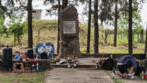 PRODUŽEN PRITVOR OCU MASOVNOG UBICE IZ DUBONE: Tužilaštvo istražuje poreklo oružja nađenog u kući u Duboni PRODUŽEN PRITVOR OCU MASOVNOG UBICE IZ DUBONE: Tužilaštvo istražuje poreklo oružja nađenog u kući u Duboni
